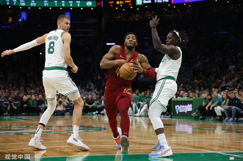 跨越国界的 跨越国界的